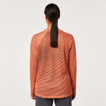 Camiseta / Playera Oakley WMNS Factory Pilot RC LS Jersey Soft Orange Mujer FOA500385-73K